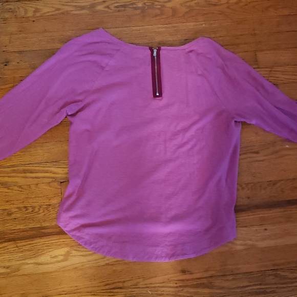 Gap 3 Quarter Top - Picture 3 of 3